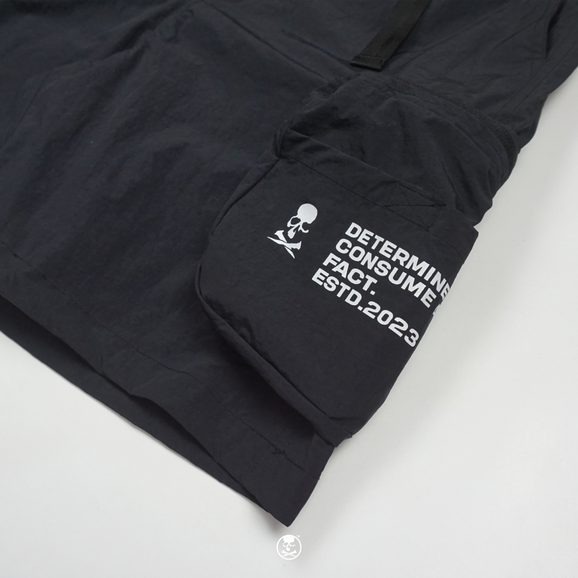 DETERMINED Baggy Cargo Shortpant GROUNDED Y2K Black Celana Pendek Pria - Gambar 5