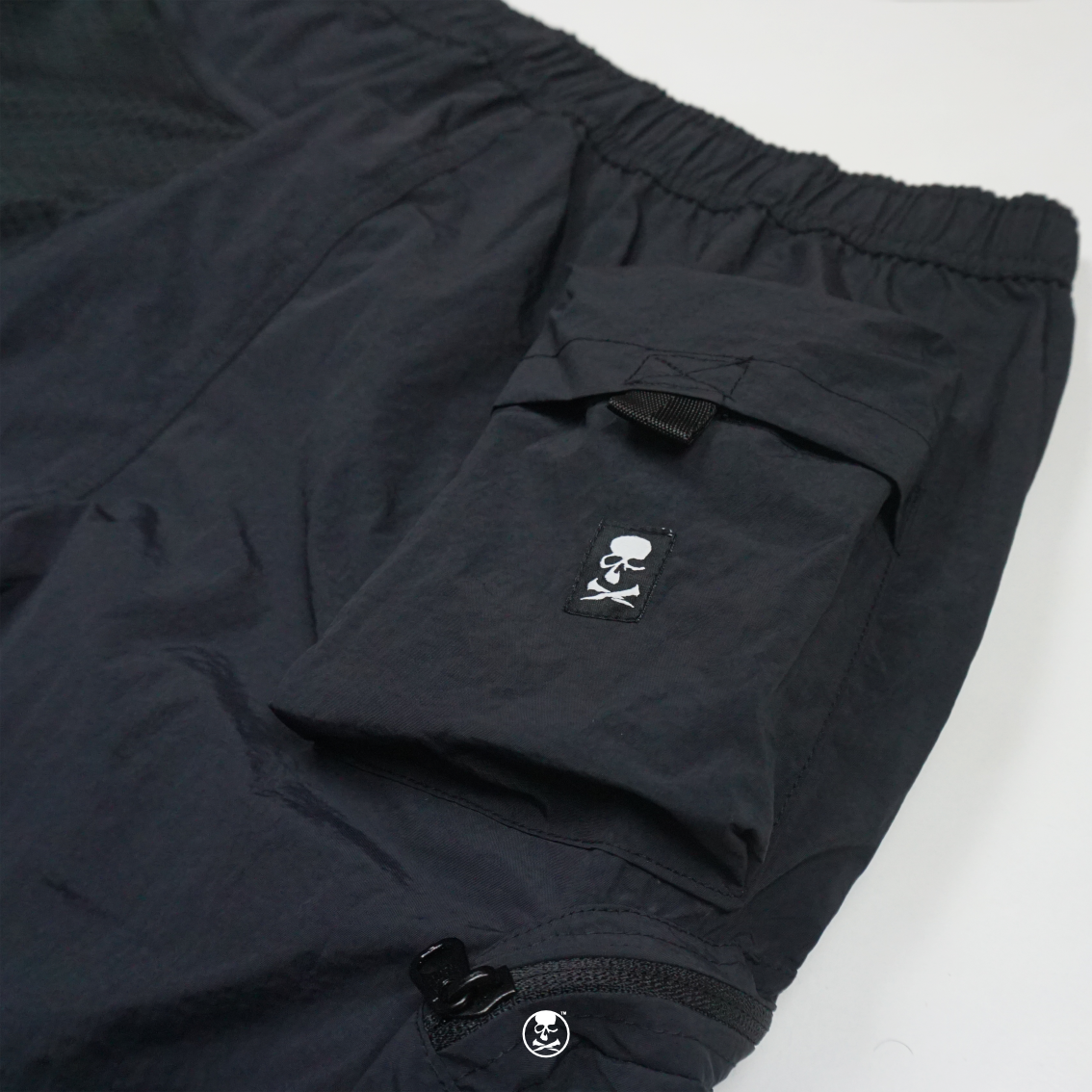 DETERMINED Baggy Cargo Shortpant GROUNDED Y2K Black Celana Pendek Pria - Gambar 3